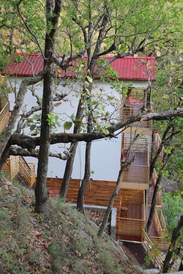 Suryoday Resort Lansdowne Bagian luar foto
